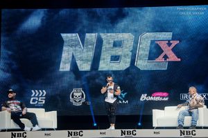 Голубочкин, Ли Прист, Ведущие